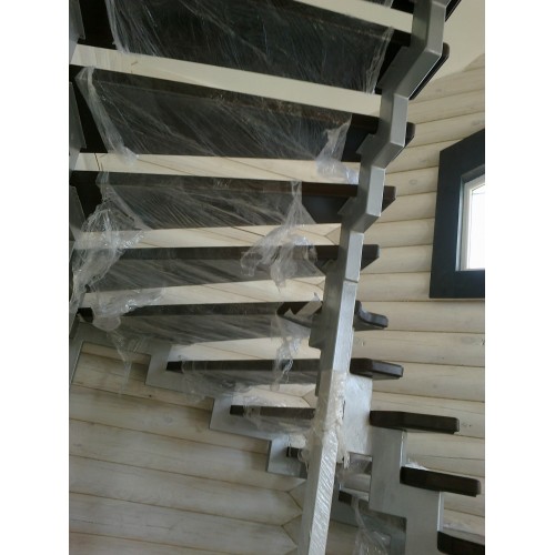 Лестница из дуба - ЛМВ-003