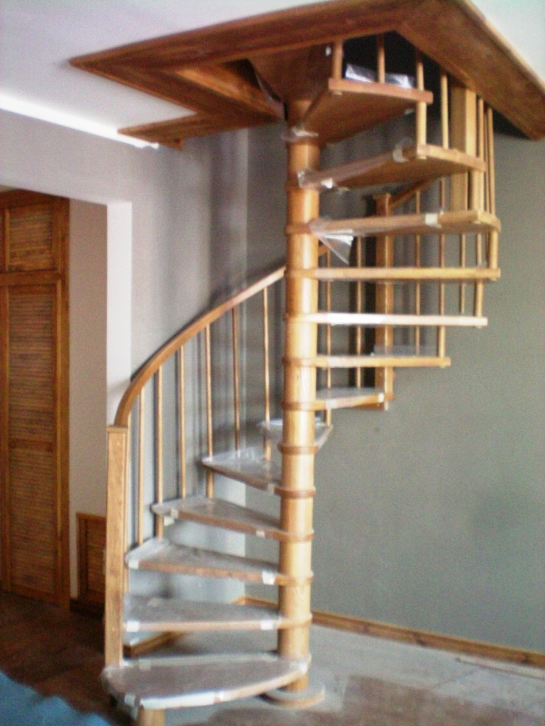 Виды лестниц для двухэтажного частного дома